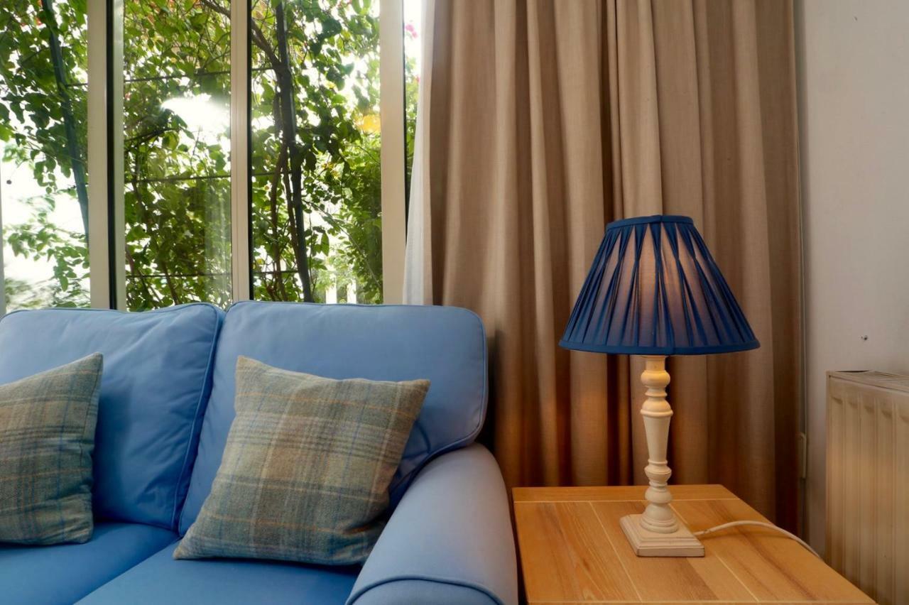 Sunny Garden Studio Hotel Nikosia Bagian luar foto