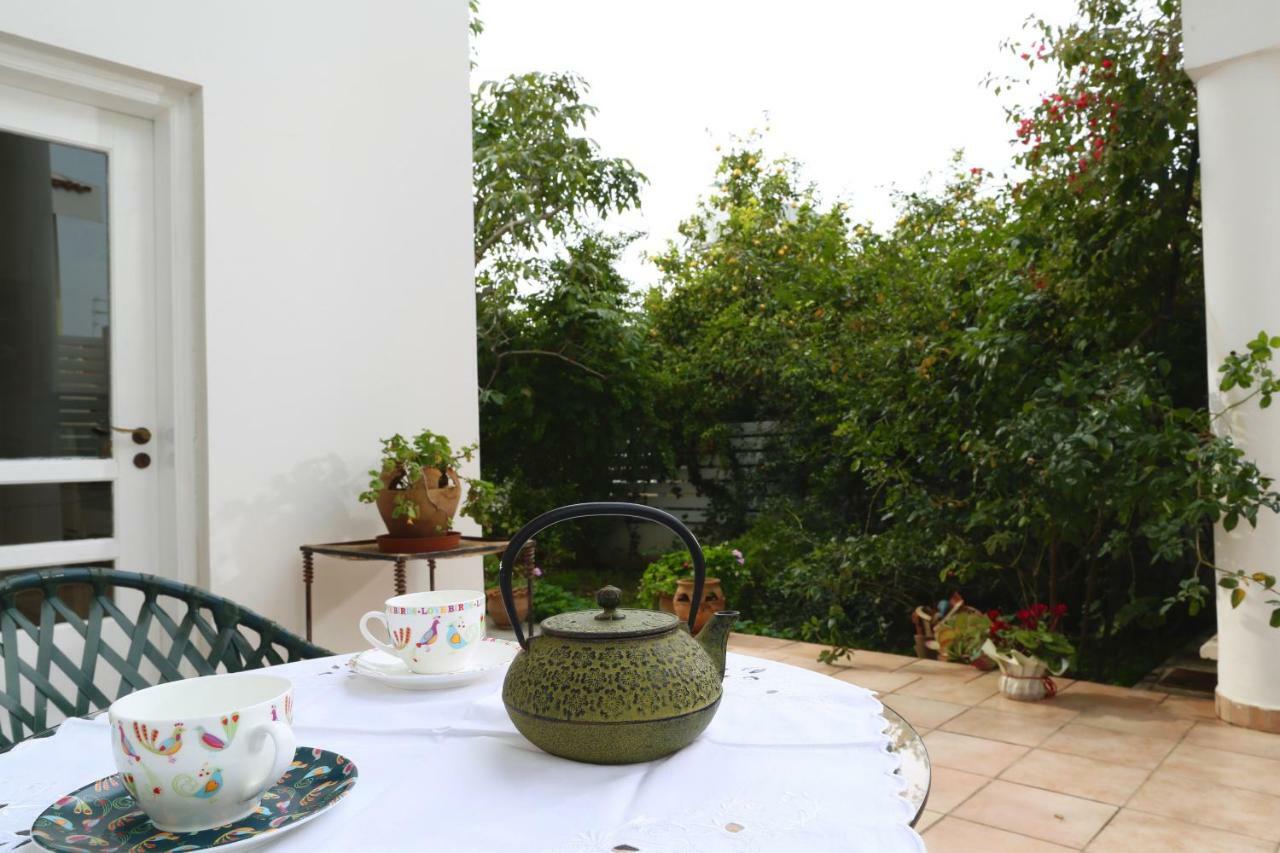 Sunny Garden Studio Hotel Nikosia Bagian luar foto