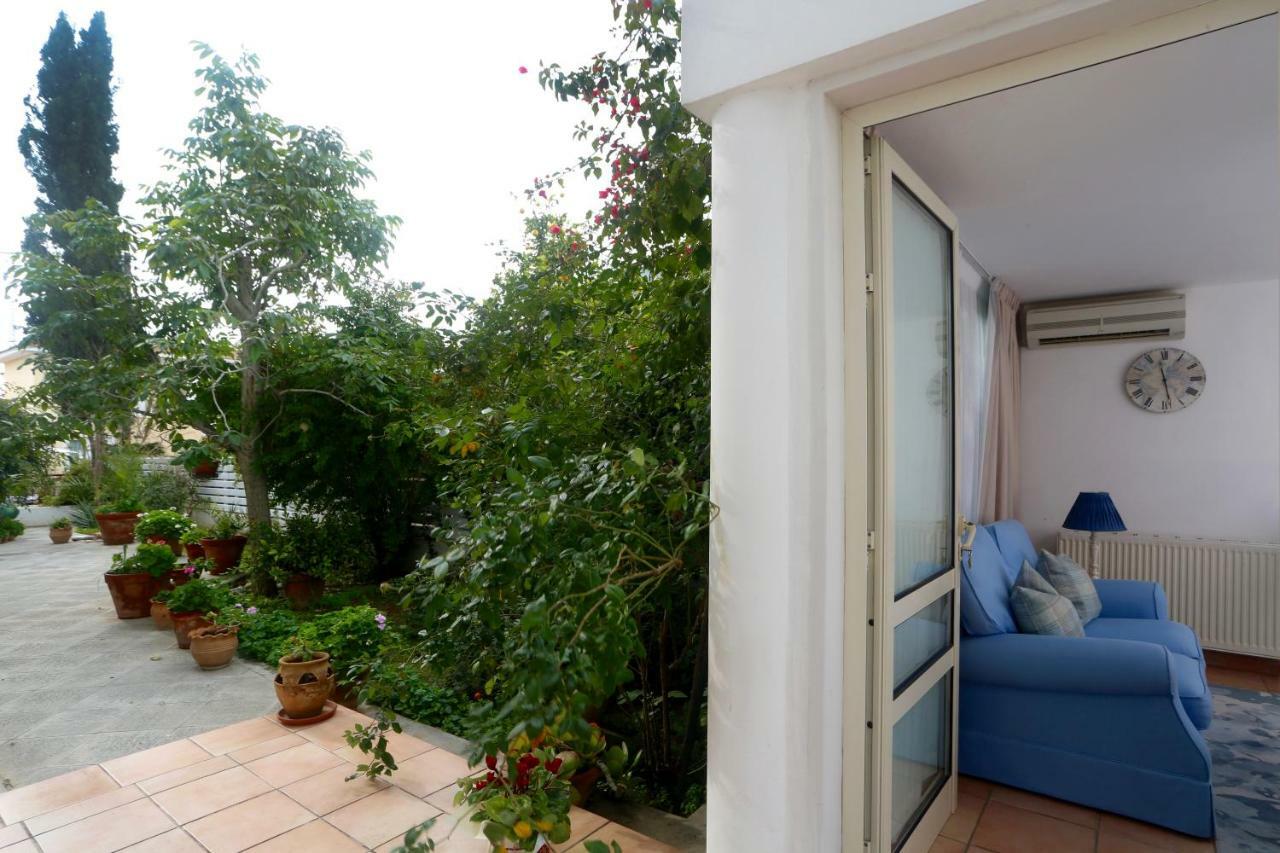 Sunny Garden Studio Hotel Nikosia Bagian luar foto