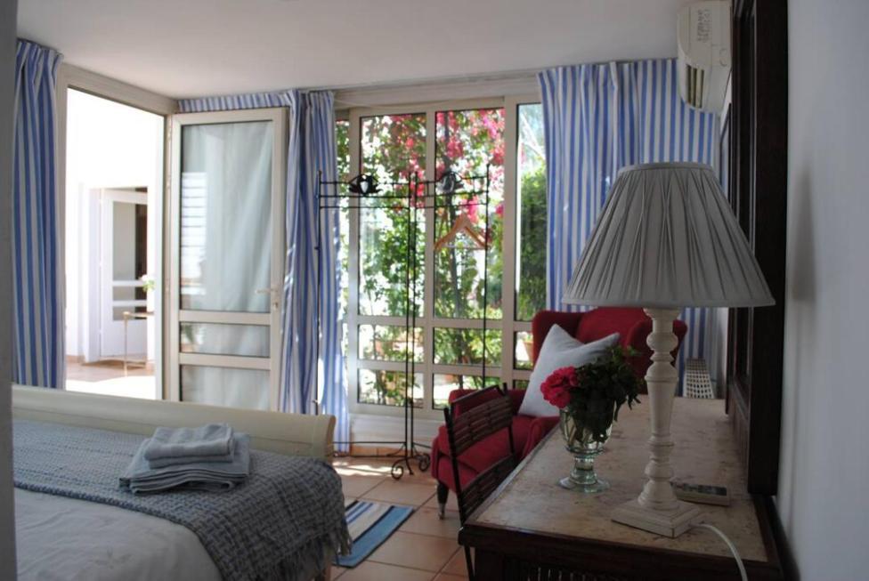 Sunny Garden Studio Hotel Nikosia Bagian luar foto